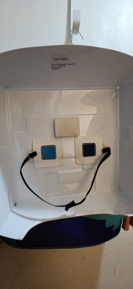 Main image 6