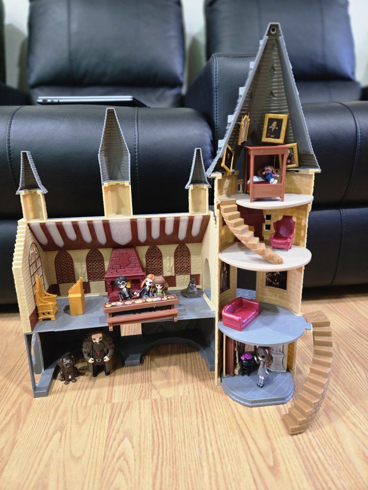 Harry potter doll house
