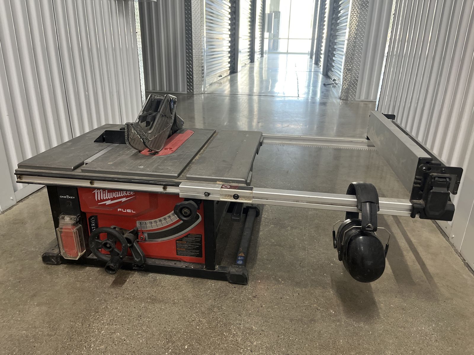 Milwaukee table saw