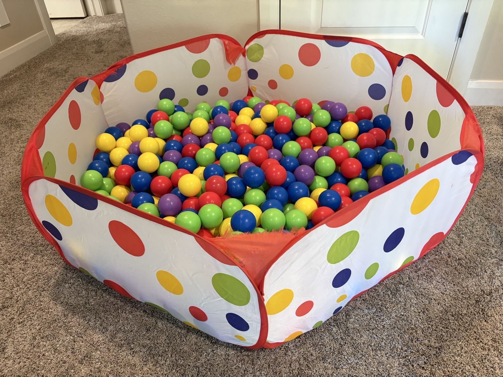 Ball pit with around 400 balls