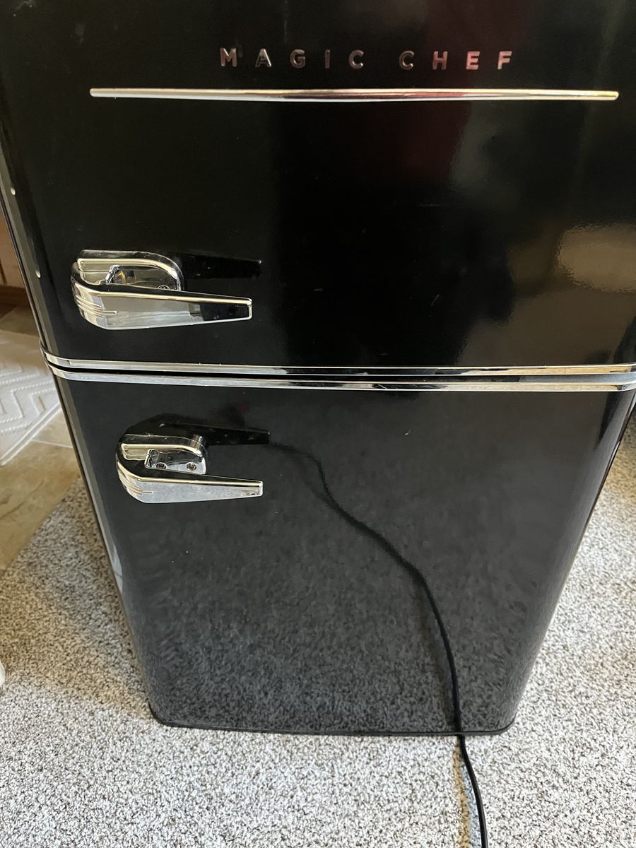 Magic Chef refrigerator
