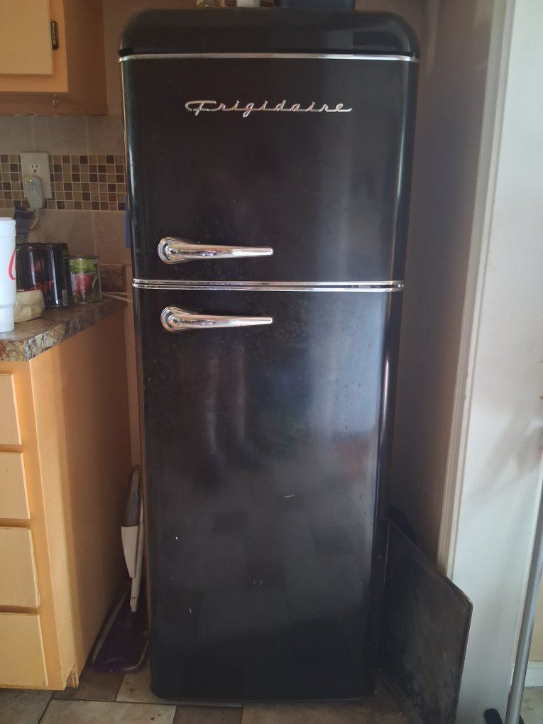 Frigidaire fridge