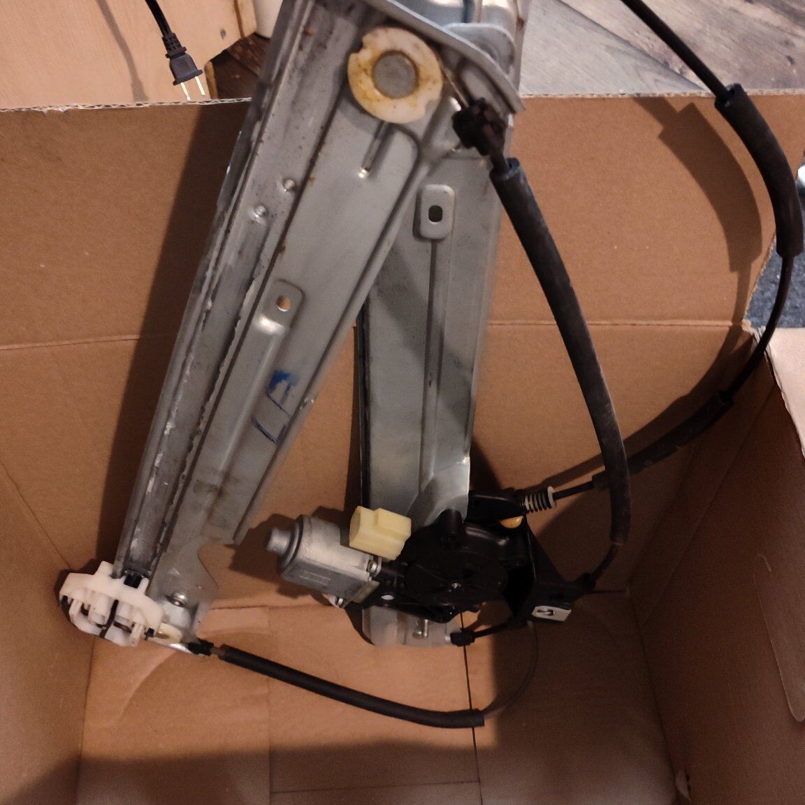 2018 Ford Escape SE Window Regulator