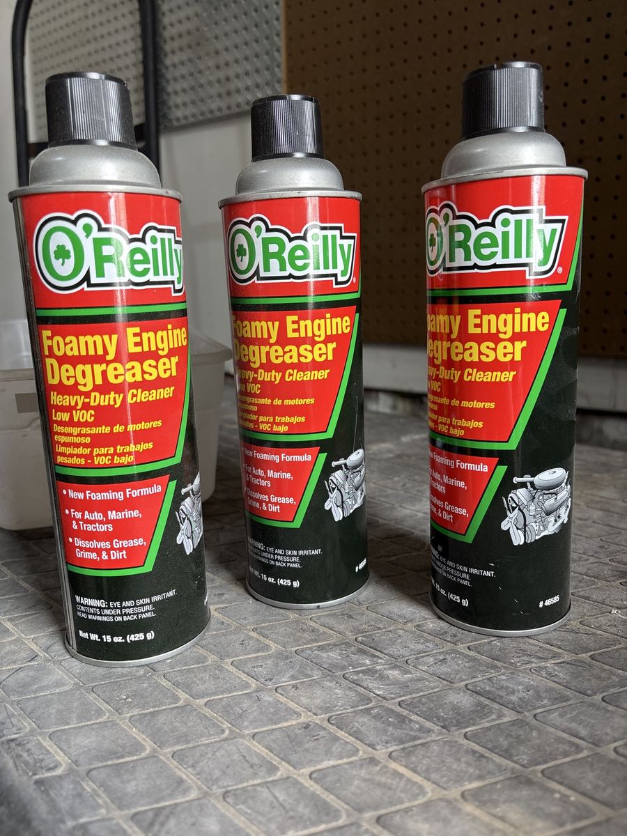 Foamy engine degreaser