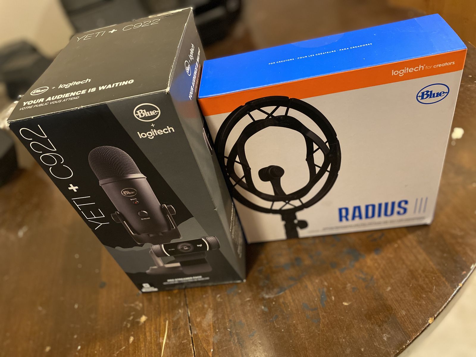 Yeti Microphone and Raduis III Shockmount