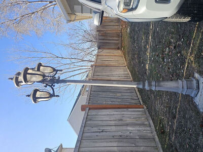 Decorative lamp post