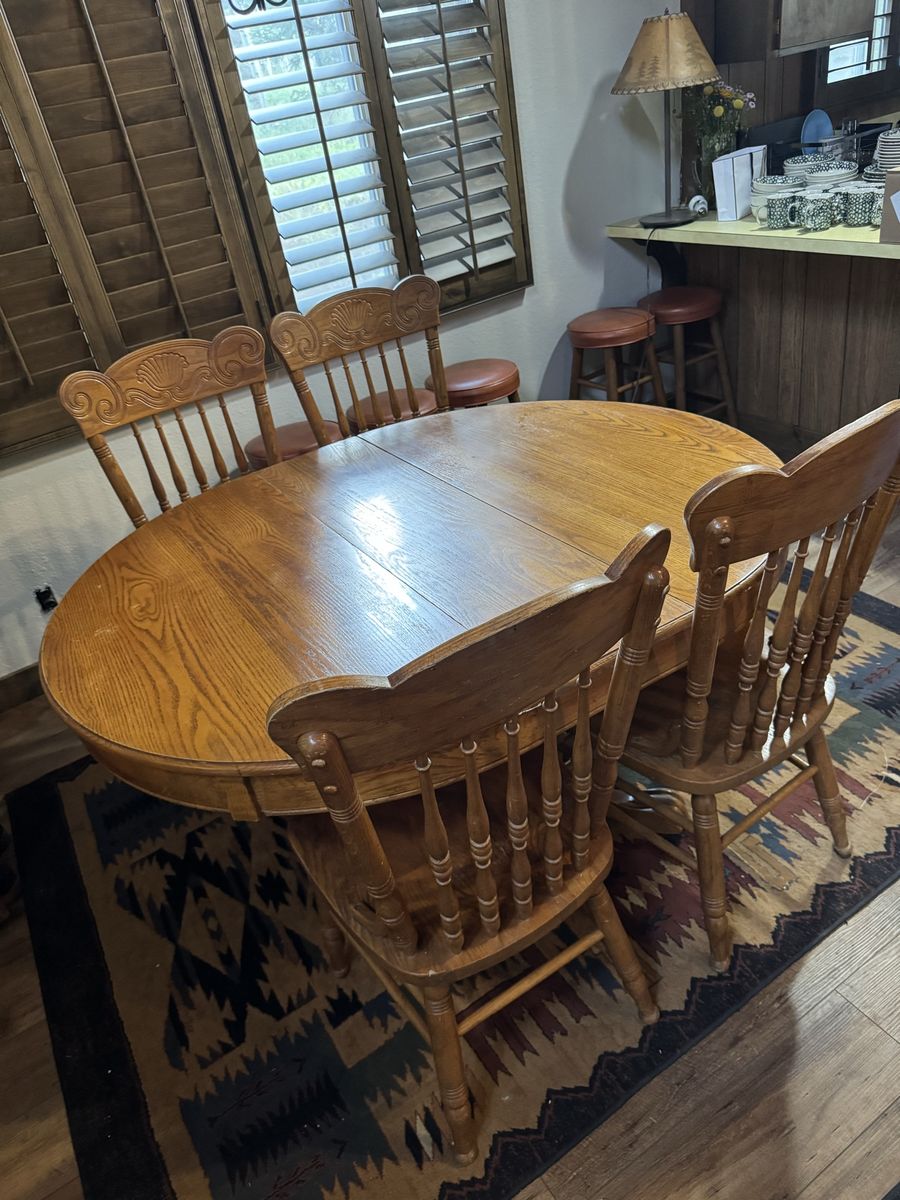 Solid Wood Clawfoot Dining Table (48"x48") with 4 Chairs & 2 Leaves - Expandable Oak Set