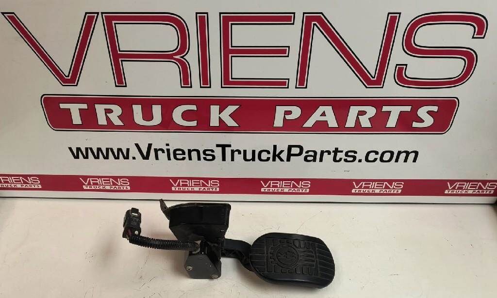 Used Kenworth Throttle Pedal Assembly, Part # S21-1014, Replaces OEM # S21-1009-200