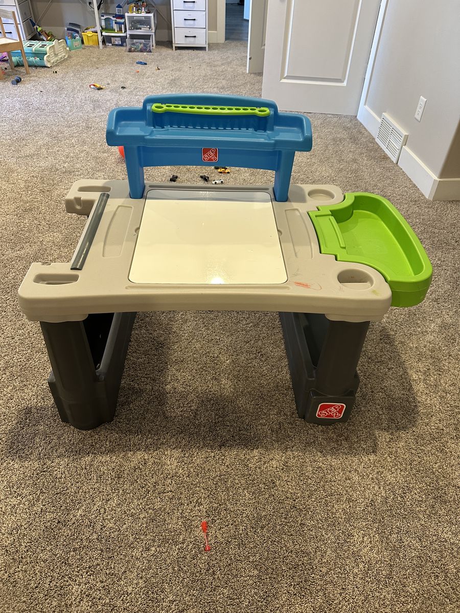 Free Kids Art Desk