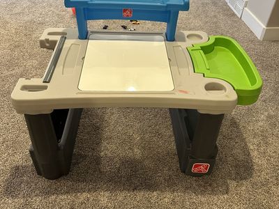 Free Kids Art Desk