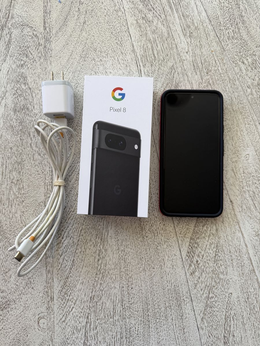 Google Pixel 8 (Unlocked, 128GB) Obsidian Black, includes Crave Red Case