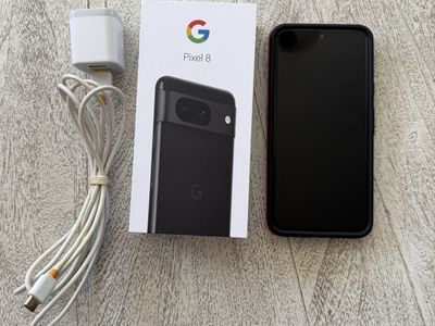 Google Pixel 8 (Unlocked, 128GB) Obsidian Black, includes Crave Red Case