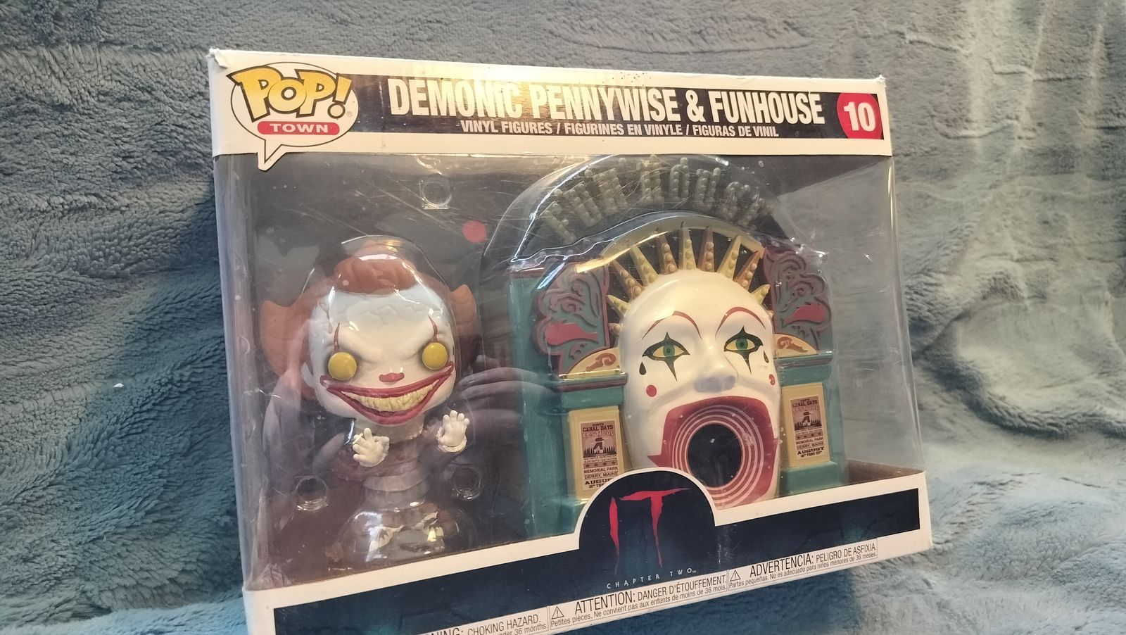 2020 Funko Pop "IT" Demonic Pennywise and Funhouse! 2pk.