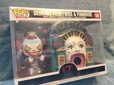 2020 Funko Pop "IT" Demonic Pennywise and Funhouse! 2pk.