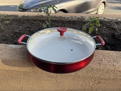 Tasty Clean Ceramic 13”.5 Non-Stick Aluminum Centerpiece Sauté Pan with Glass Lid, Red