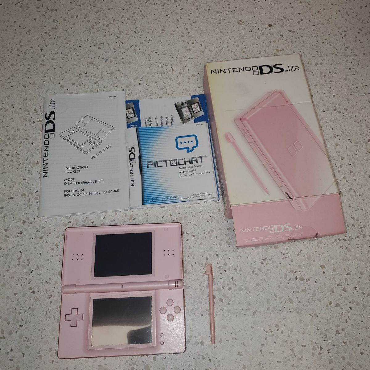 vintage pink Nintendo DSI