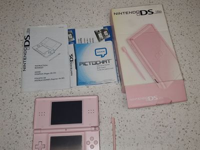 vintage pink Nintendo DSI