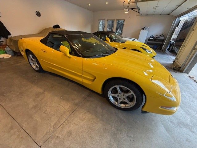 2000 Chevrolet Corvette Base
