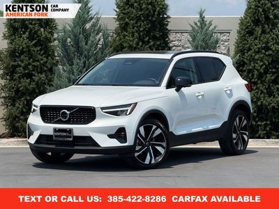 2025 Volvo XC40 B5 Plus Dark Theme