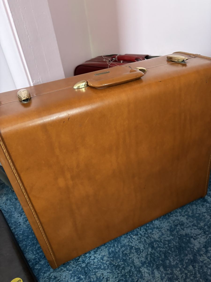 Vintage Samsonite hard shell suitcase