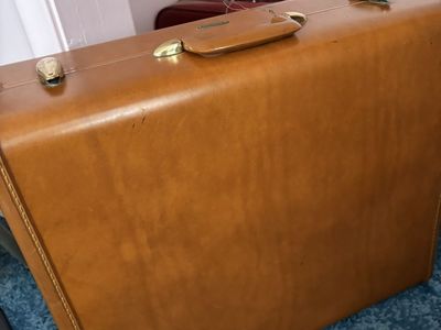 Vintage Samsonite hard shell suitcase