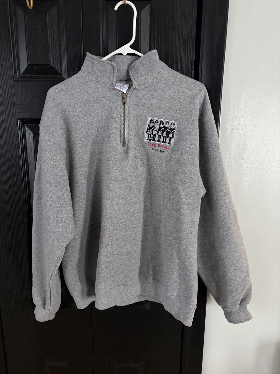 Grey Quarter Zip Swestshirt