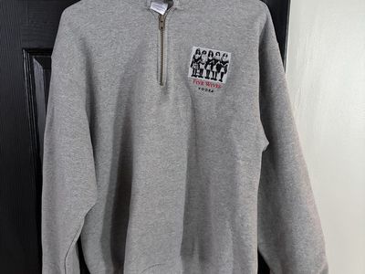 Grey Quarter Zip Swestshirt