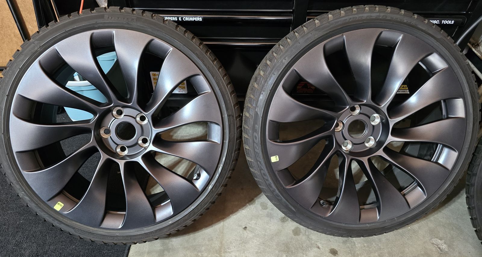 Tesla Model 3 Performance Wheel and tire set