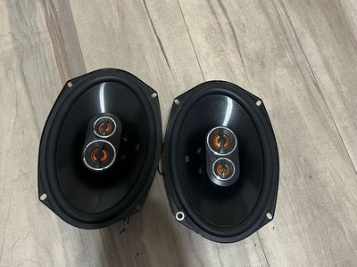 2 JBL Herman 6x9” 100 watts