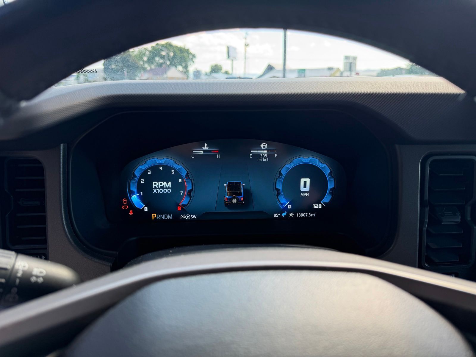 Main image 17