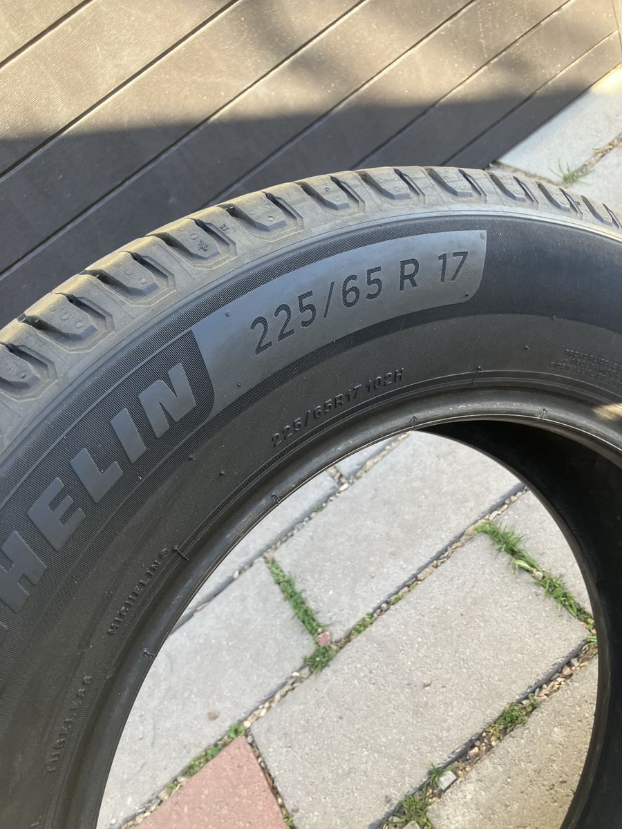 225/65 R17