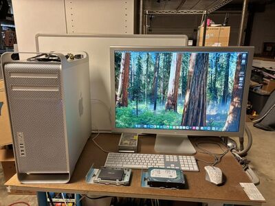 2012 MacPro Maxed! With 30 Apple Monitor