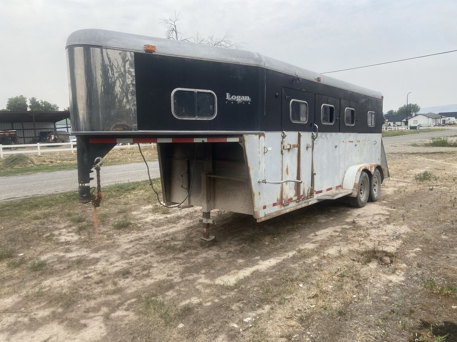 ‘1992 Logan 4horse