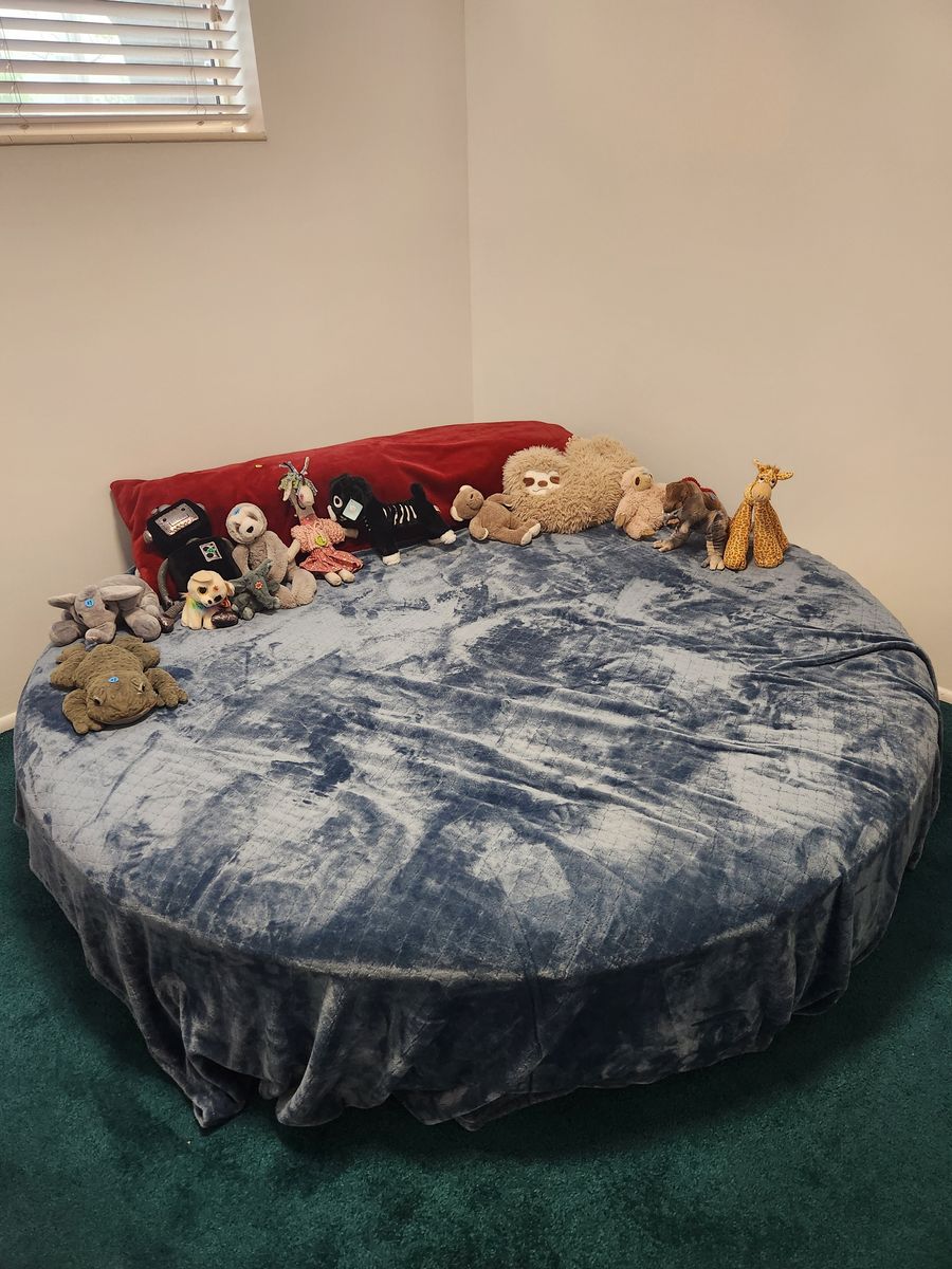 Round bed - FREE