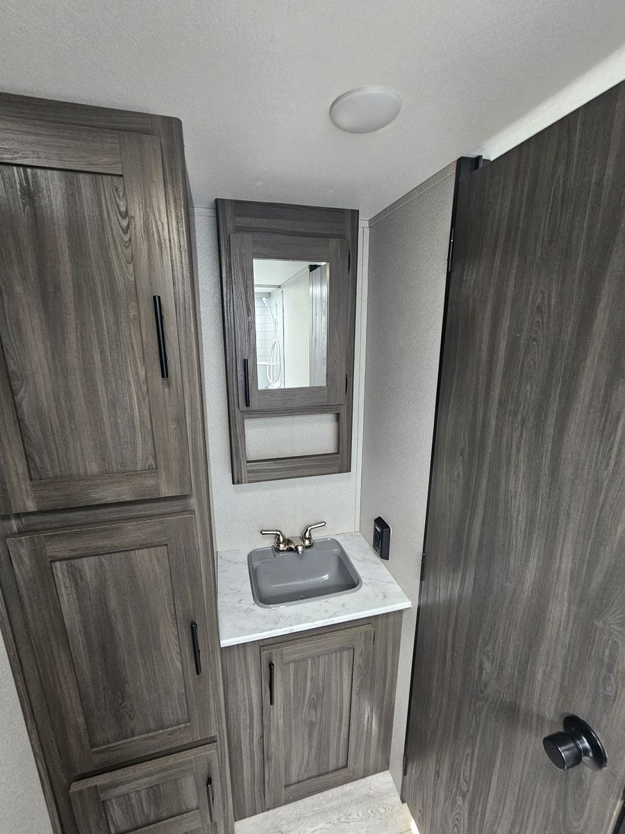 Main image 11