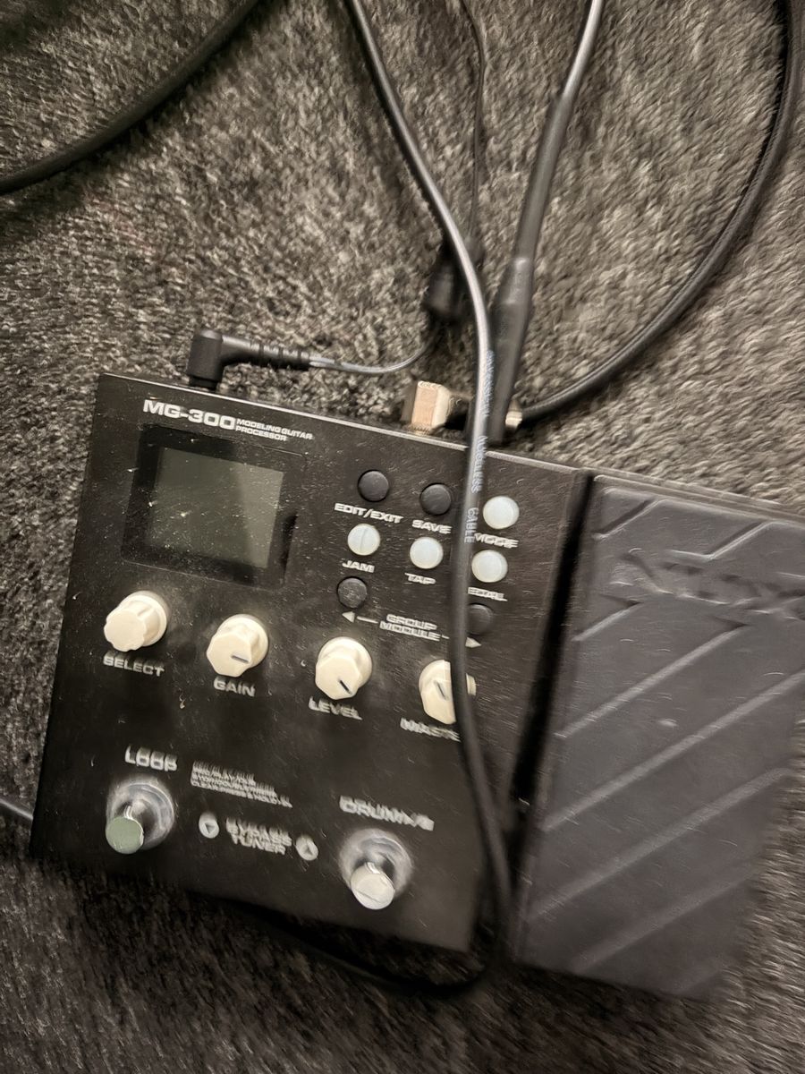 Guitar Amp And Multiefectos