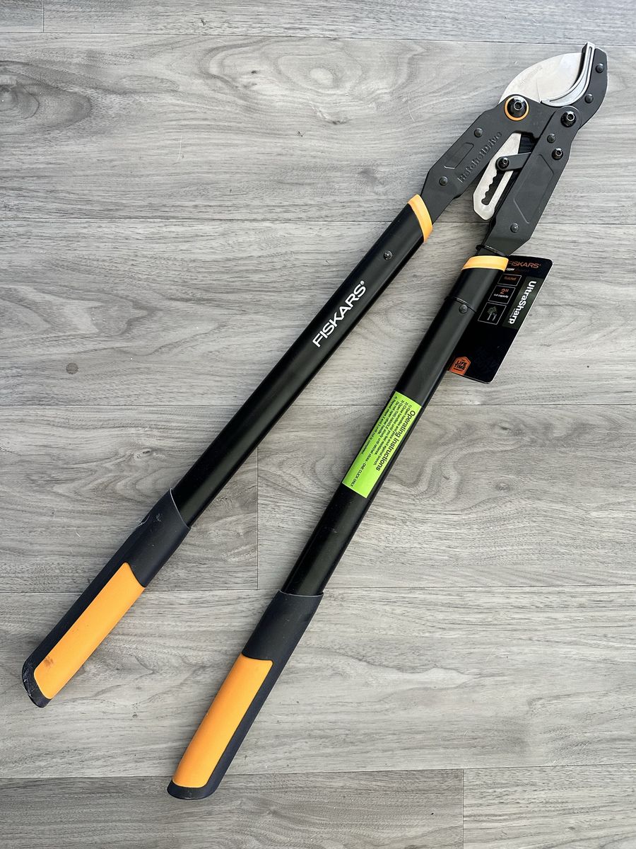 Fiskars Ratchet Loppers Ultrasharp 31in