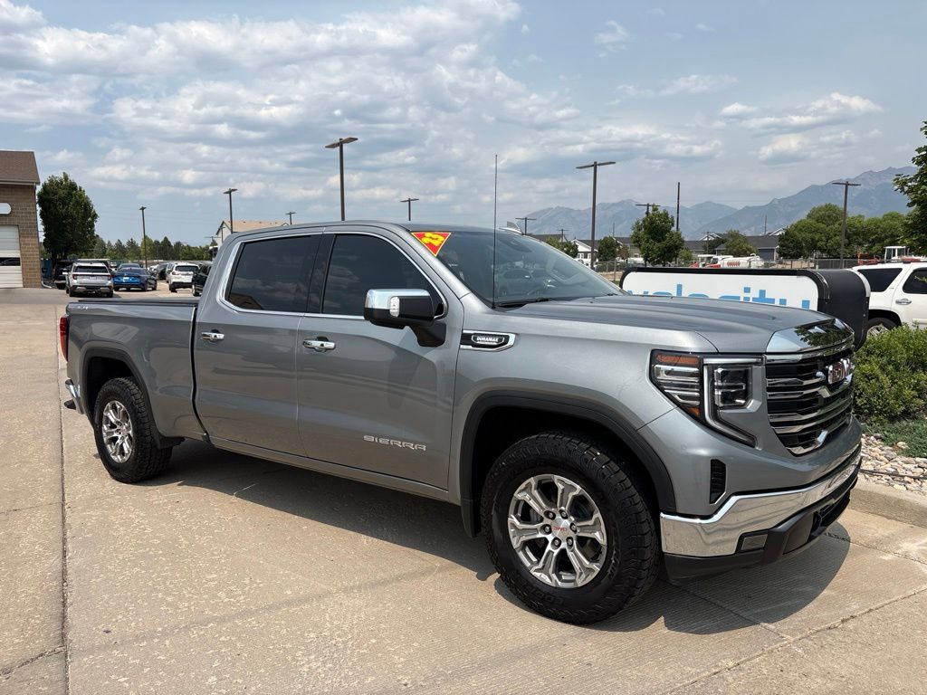2023 GMC 1500 SLT