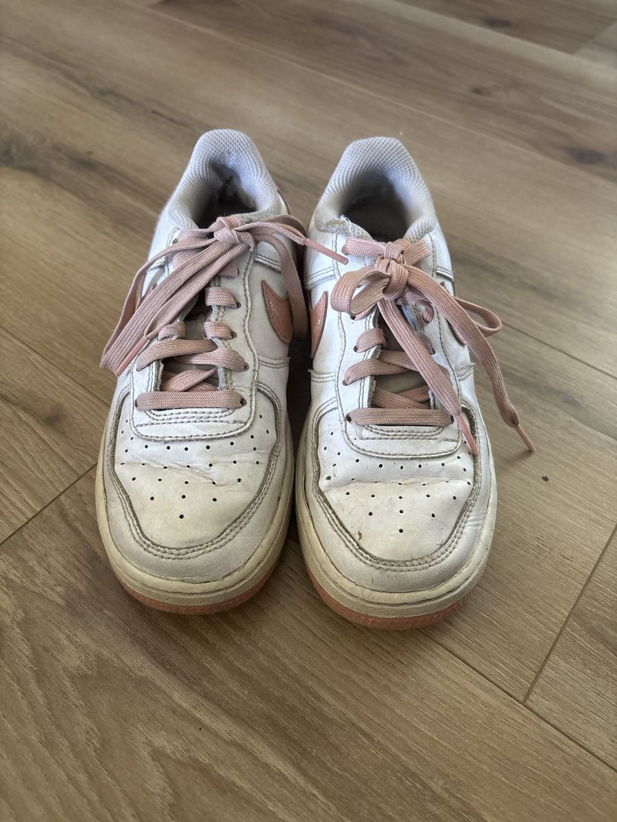 Nike Air Force 1 Low White/Pink Sneakers - Girls' Size 4Y