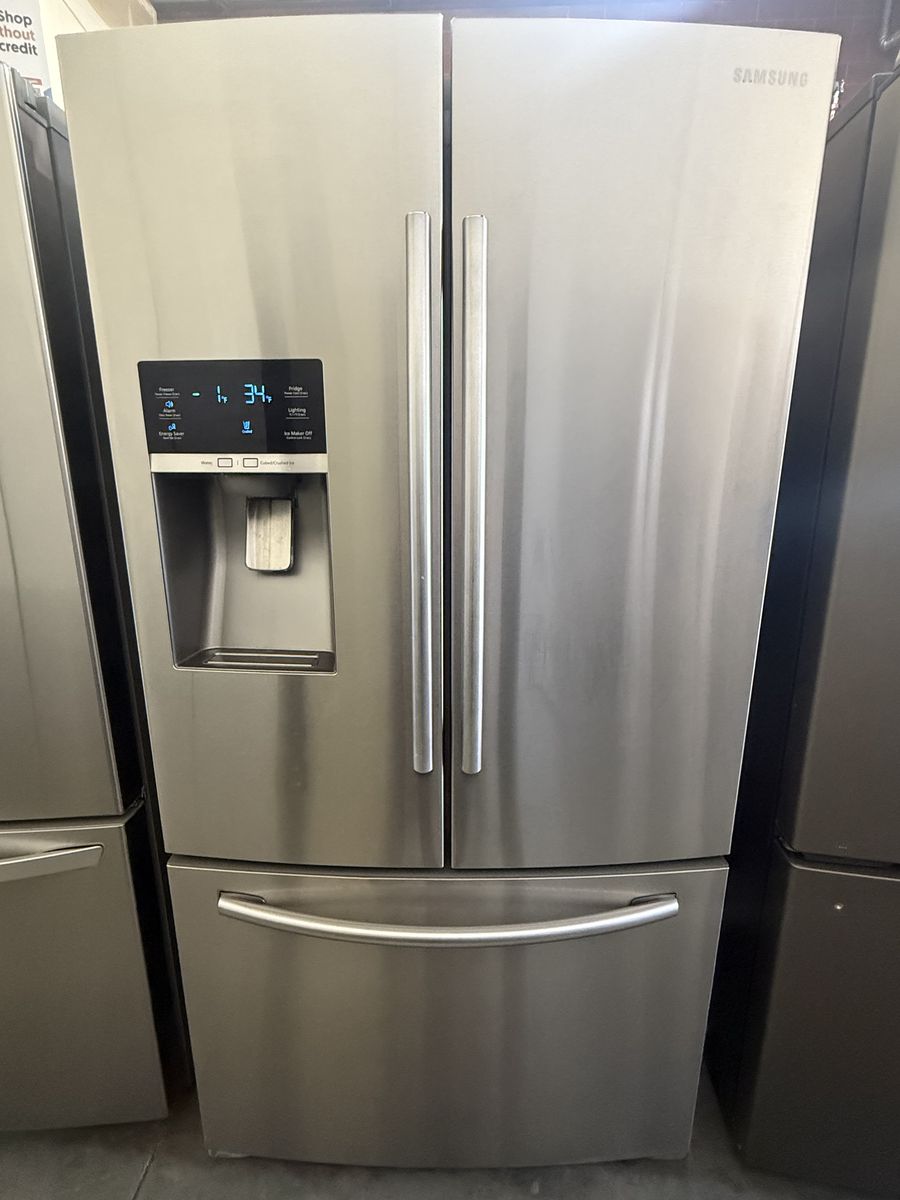 Samsung 23 cu.ft. French Door Counter-Depth Fridge