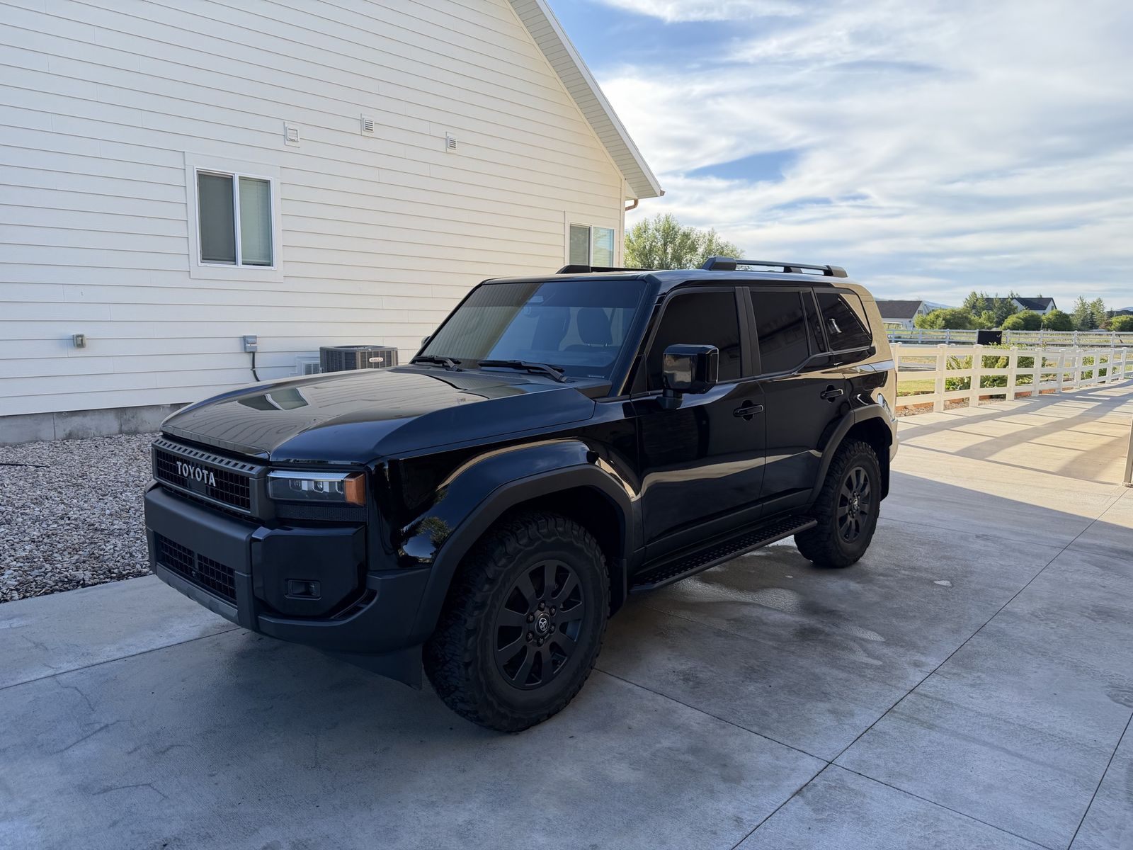 2025 Toyota Land Cruiser Deluxe