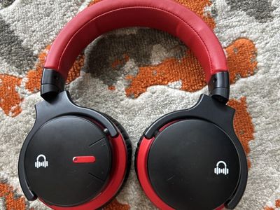 MOVSSOU E7 Active Noise Cancelling Bluetooth Wireless Headphones in Black Red