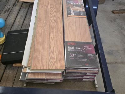 Beautiful 30 year oak laminate