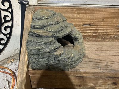 Corner Hide