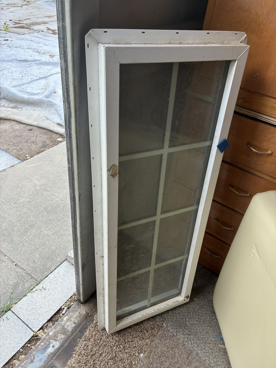 White Vinyl Single Hung Window with Grid 8-Pane Vertical