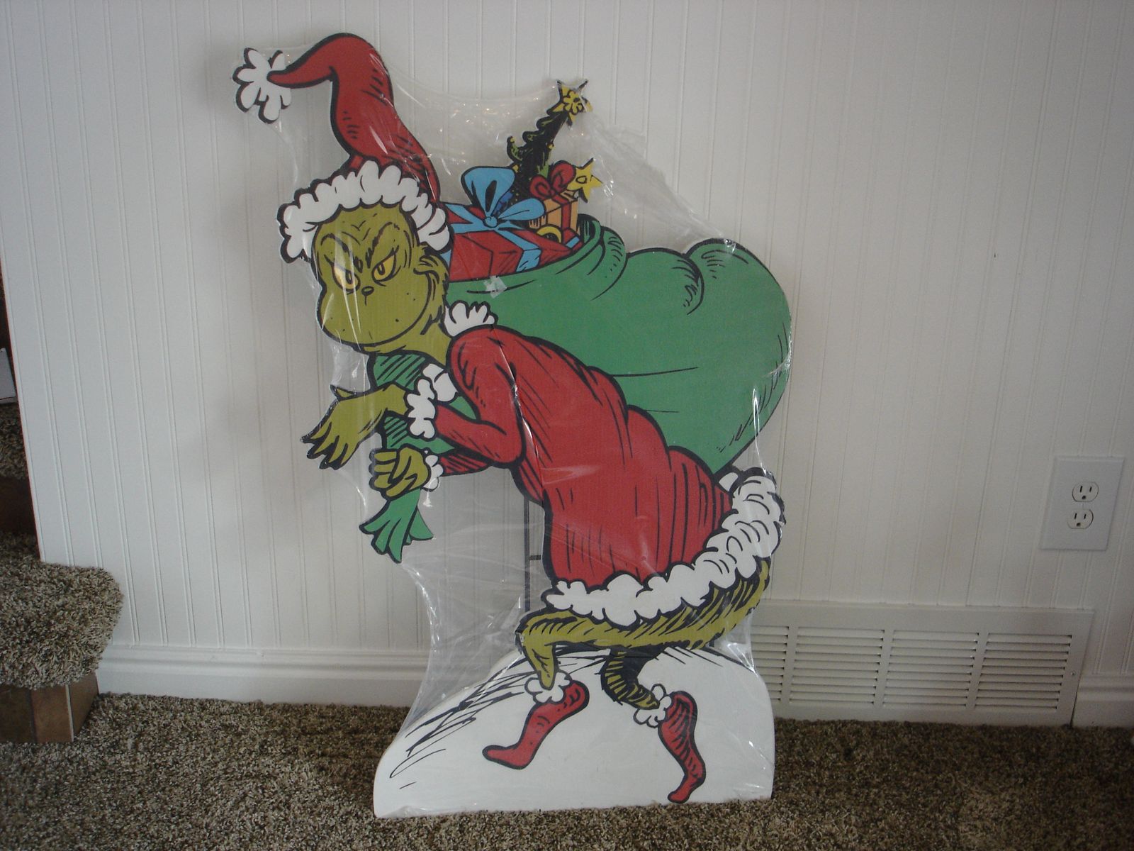 NEW 36” Grinch Wood Cutout – Perfect Holiday Decor!