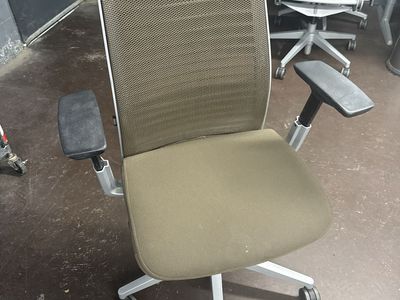 Steelcase Think Office Chair - Brown Mesh & Fabric, Ergonomic Design