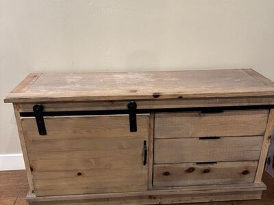 Modern farmhouse Console/side board