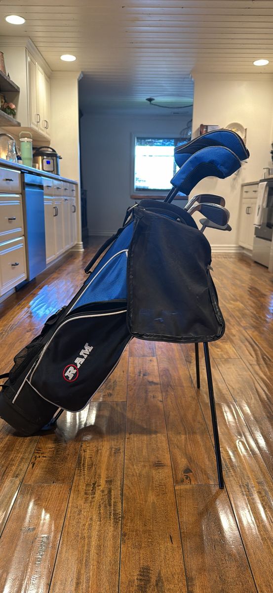 Junior golf set