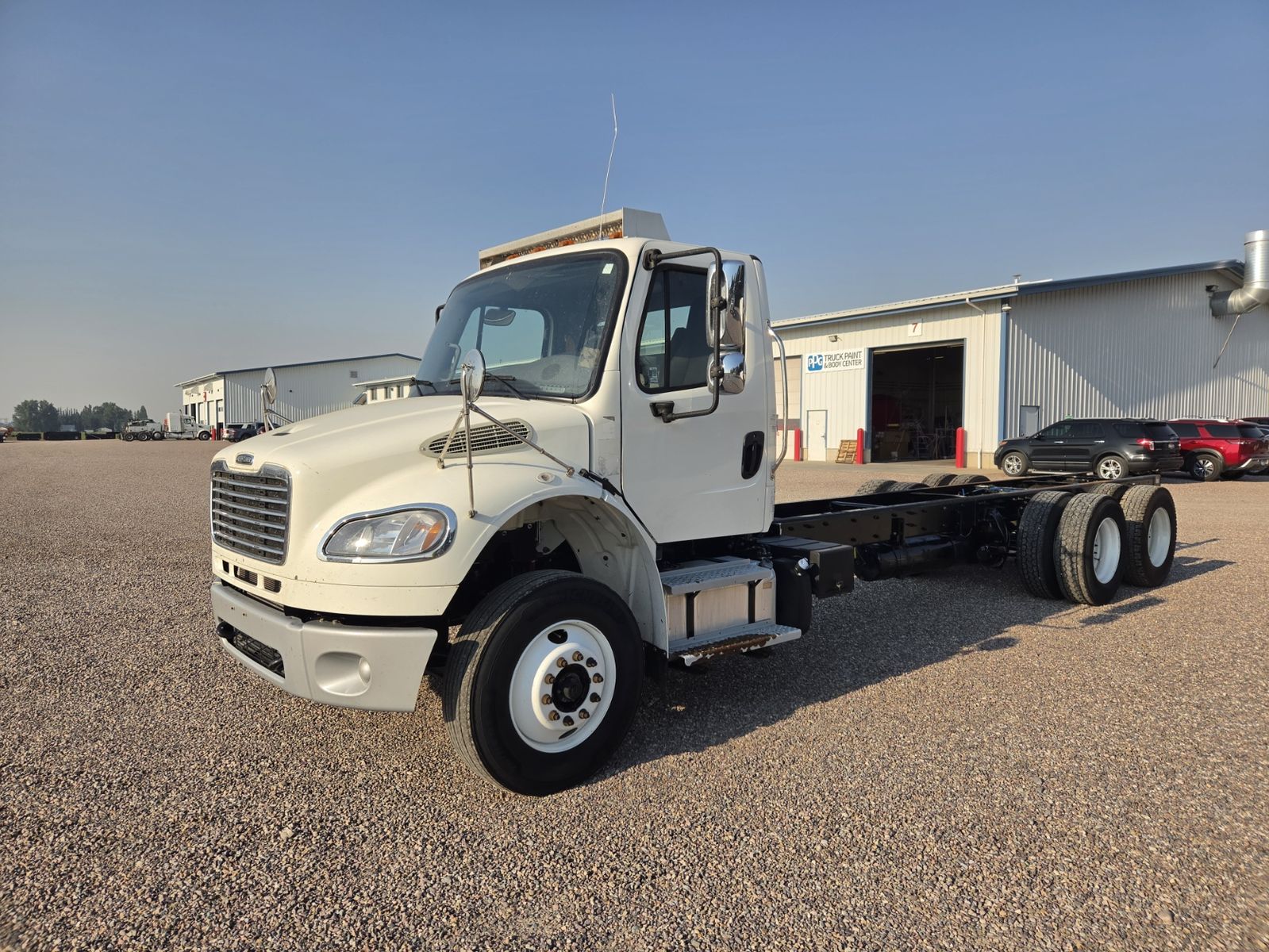 2022 FREIGHTLINER BUSINESS CLASS M2 106